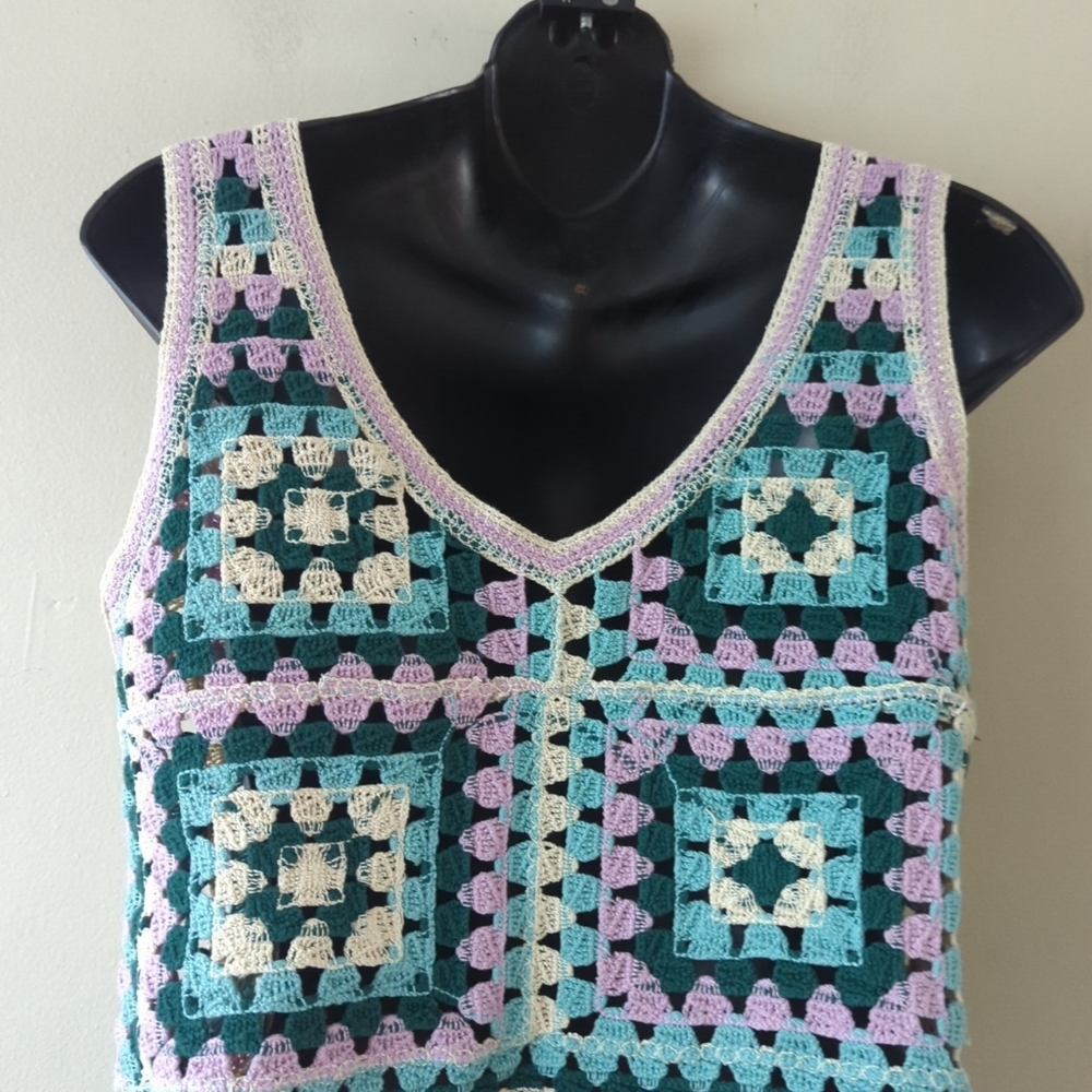 Granny Square Crochet Patchwork Cropped Multicolo… - image 6